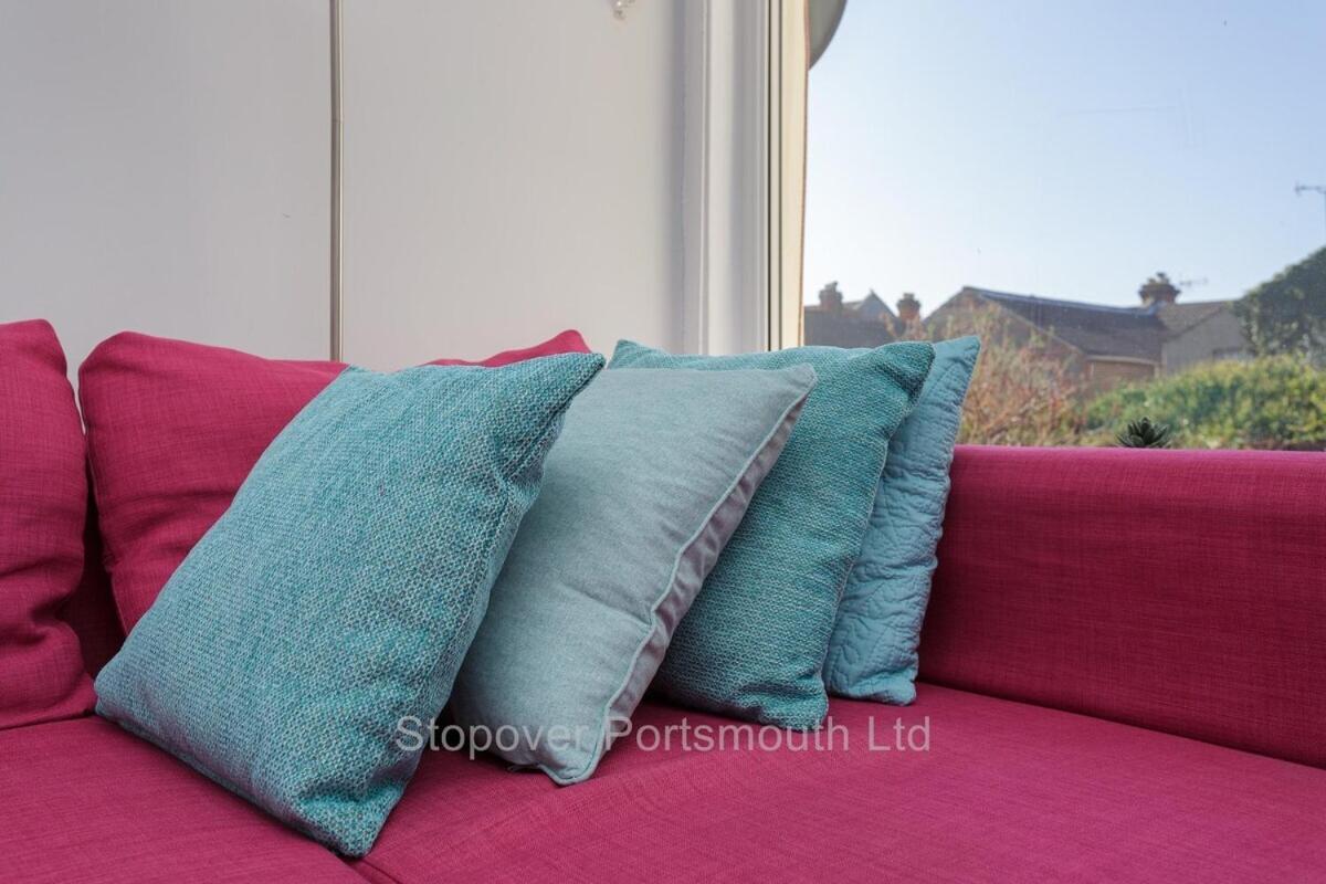 Stopover At Orchard Apartment Light And Cosy Portsmouth Exterior foto