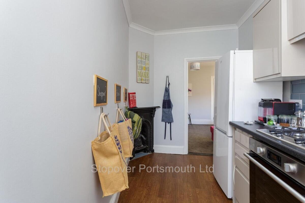 Stopover At Orchard Apartment Light And Cosy Portsmouth Exterior foto